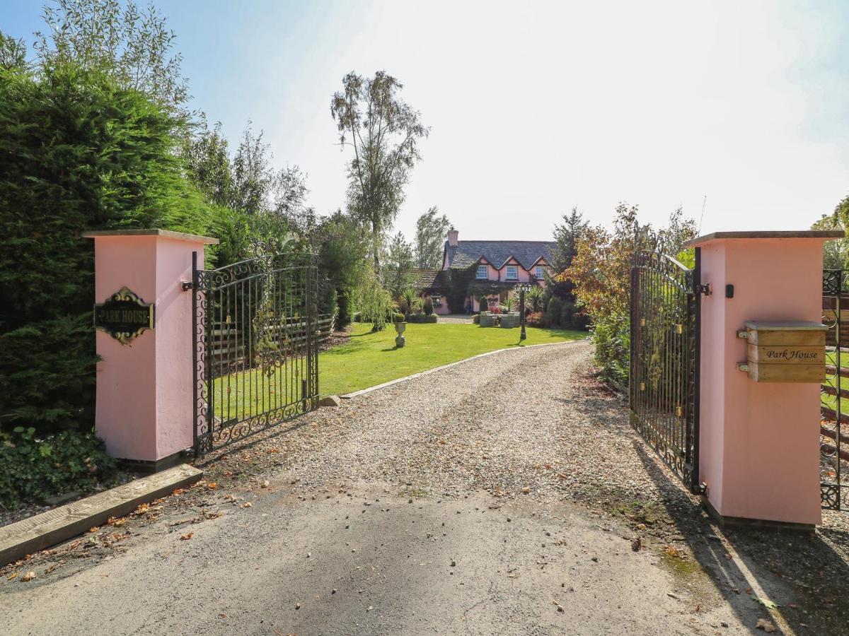 Park House Villa Llandrindod Wells Exterior foto